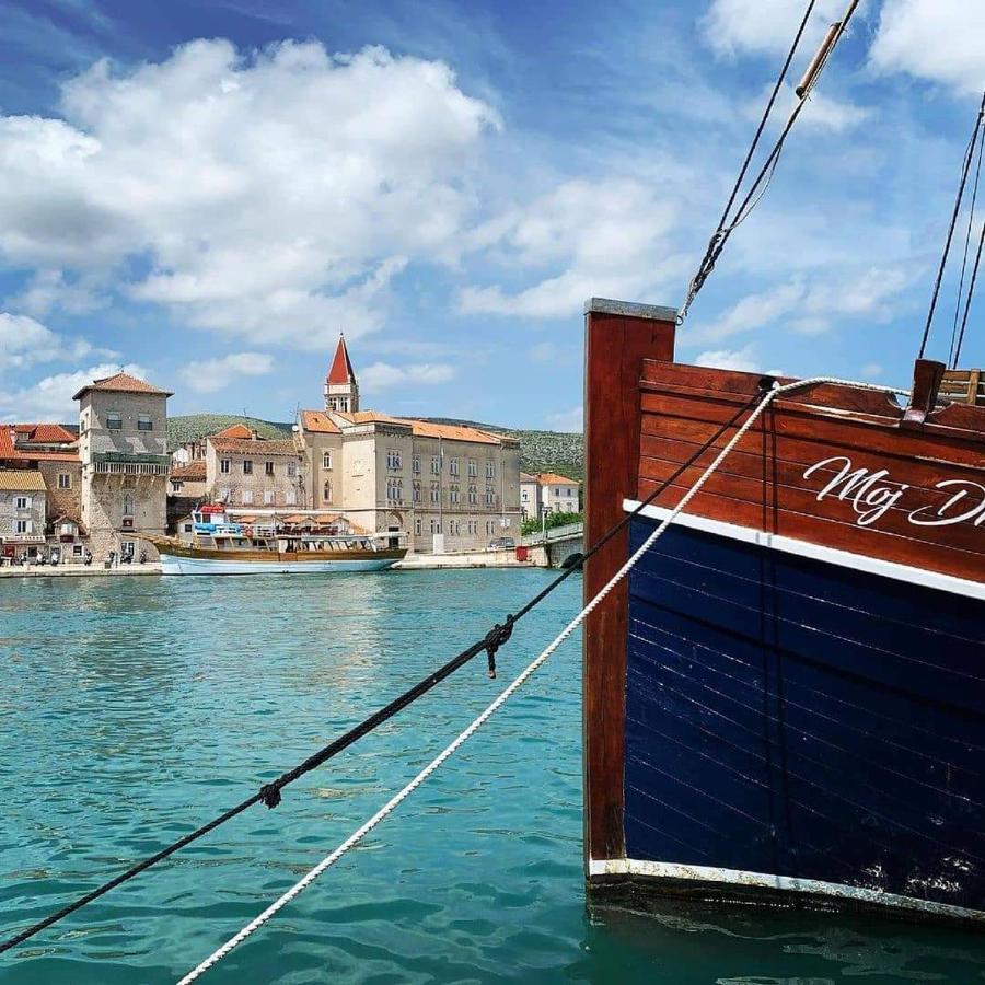 Apartman Lotos Apartment Trogir Bagian luar foto
